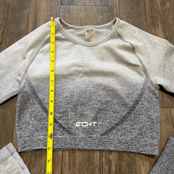 ECHT Activewear Set Leggings Gray Long Sleeve Crop Top Stretch Scrunch Bootie S - Picture 11 of 13